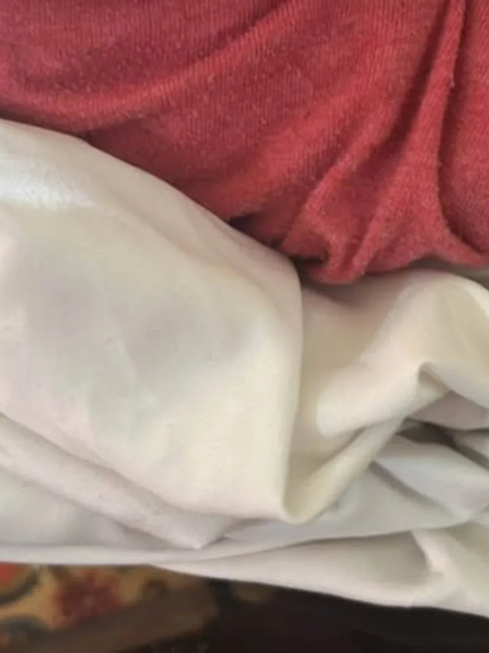 Modern Southern Home Red Queen 100% Cotton Flannel 4 PCS Sheet Set. VINTAGE